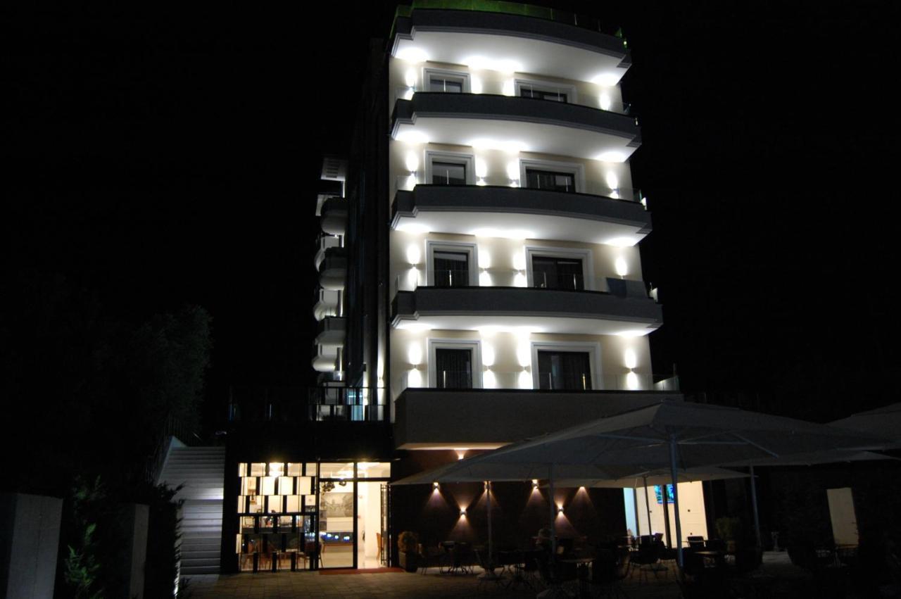 A&G Hotel Radhimë 外观 照片