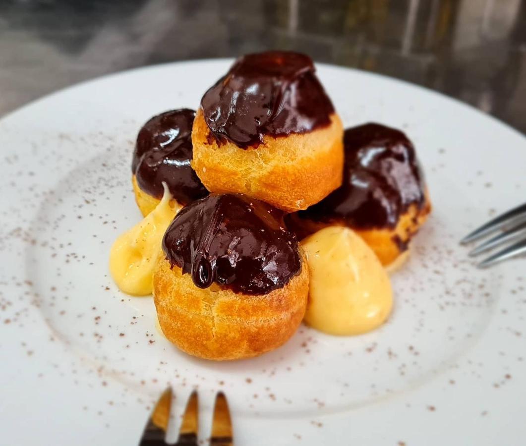 A&G Hotel Radhimë 外观 照片