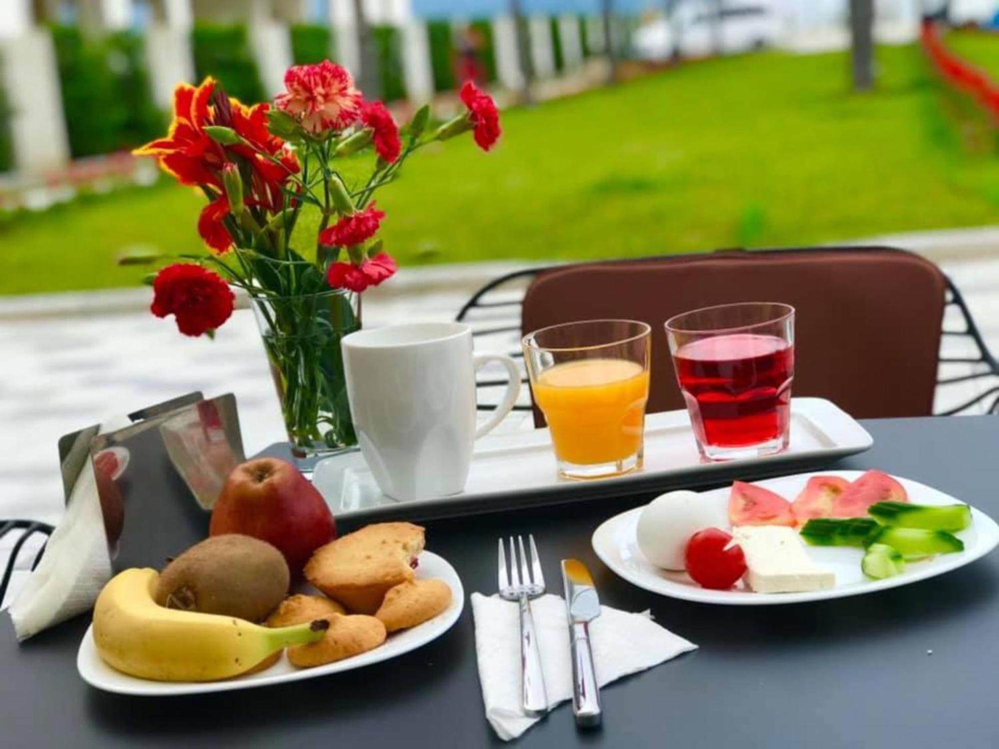 A&G Hotel Radhimë 外观 照片