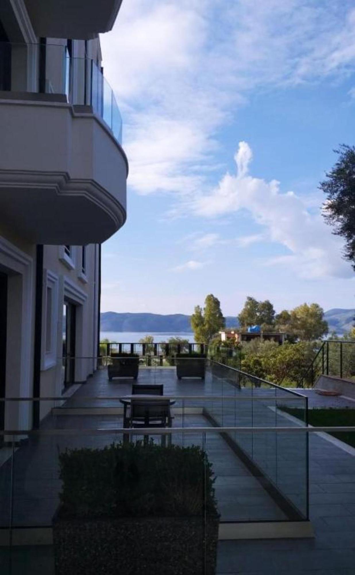 A&G Hotel Radhimë 外观 照片