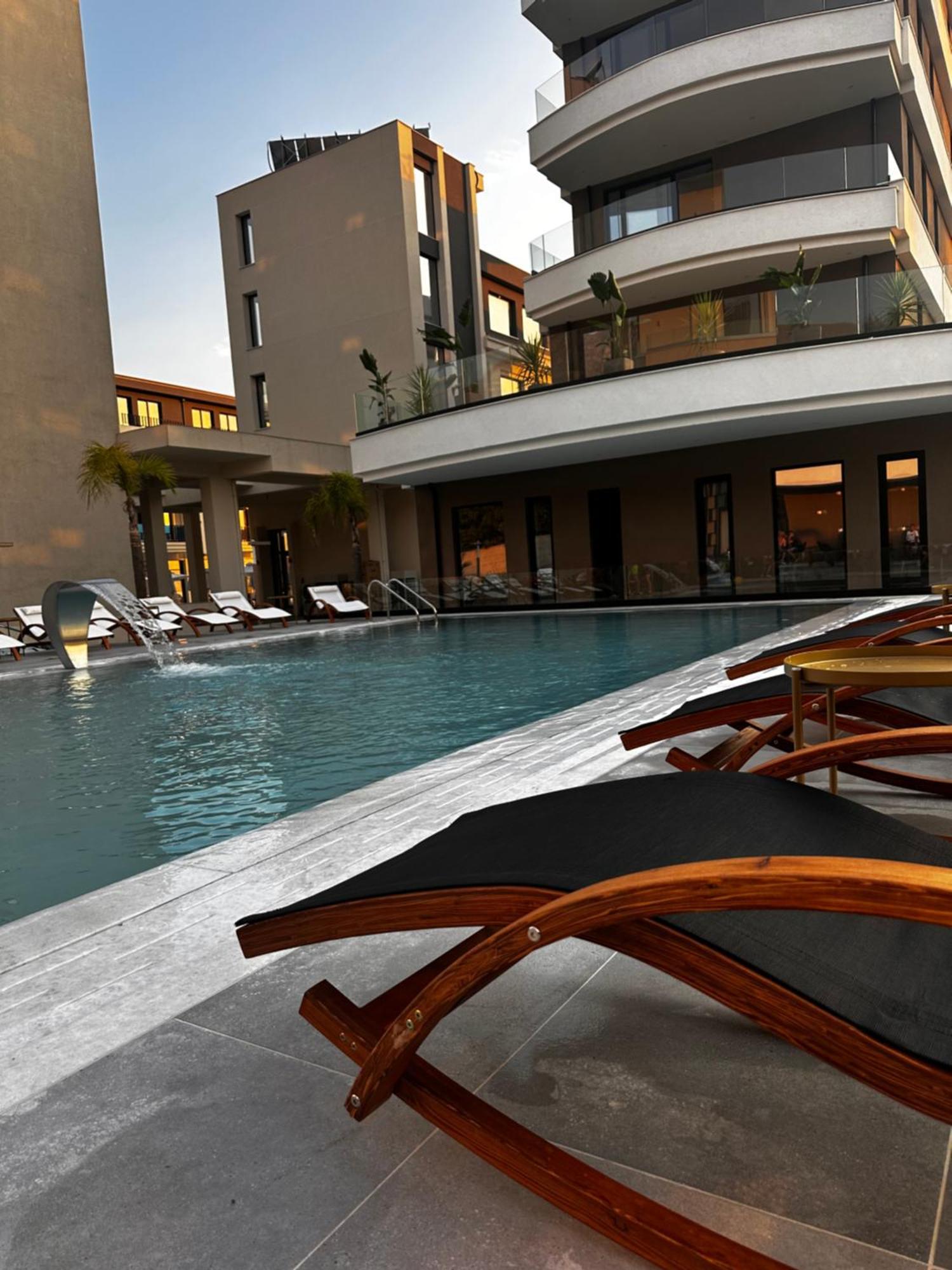 A&G Hotel Radhimë 外观 照片