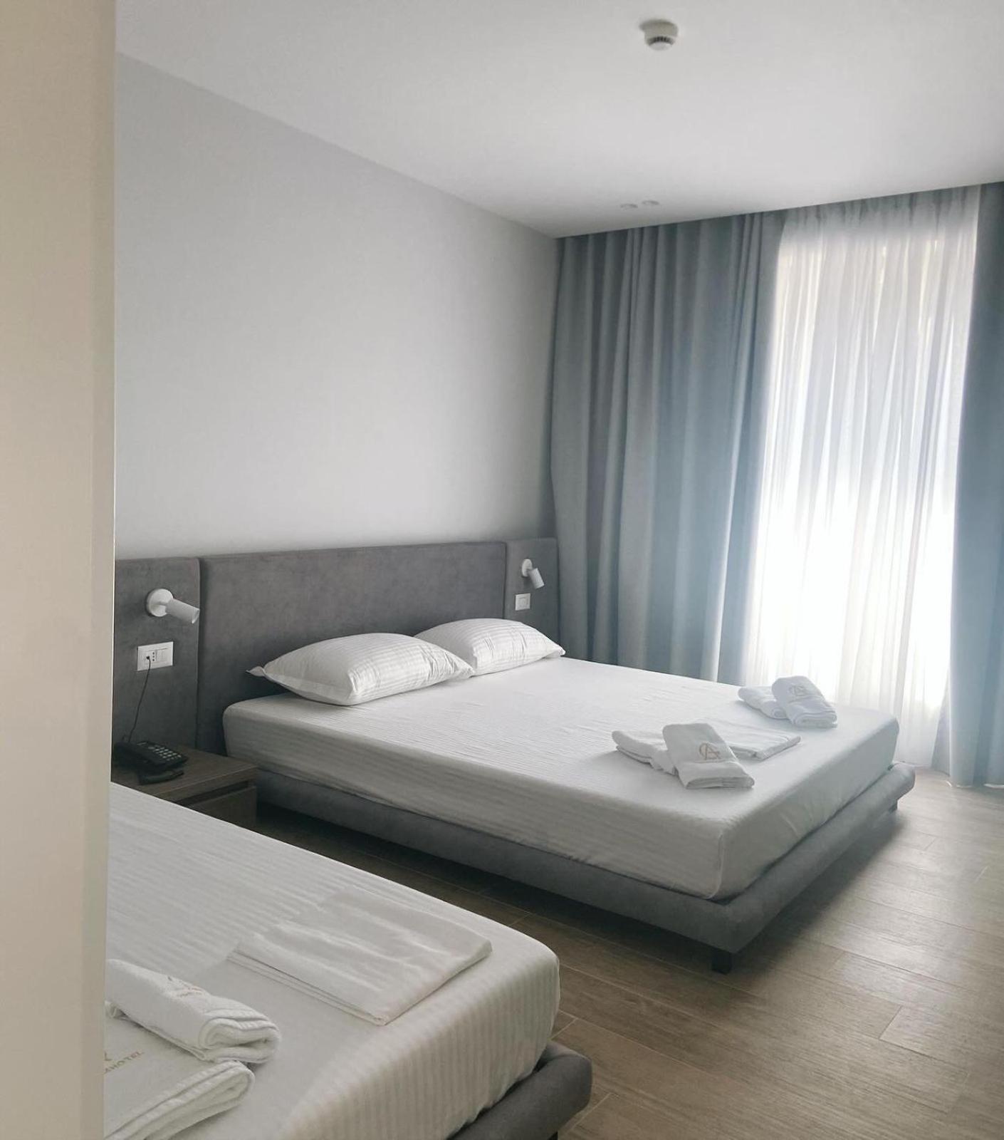 A&G Hotel Radhimë 外观 照片
