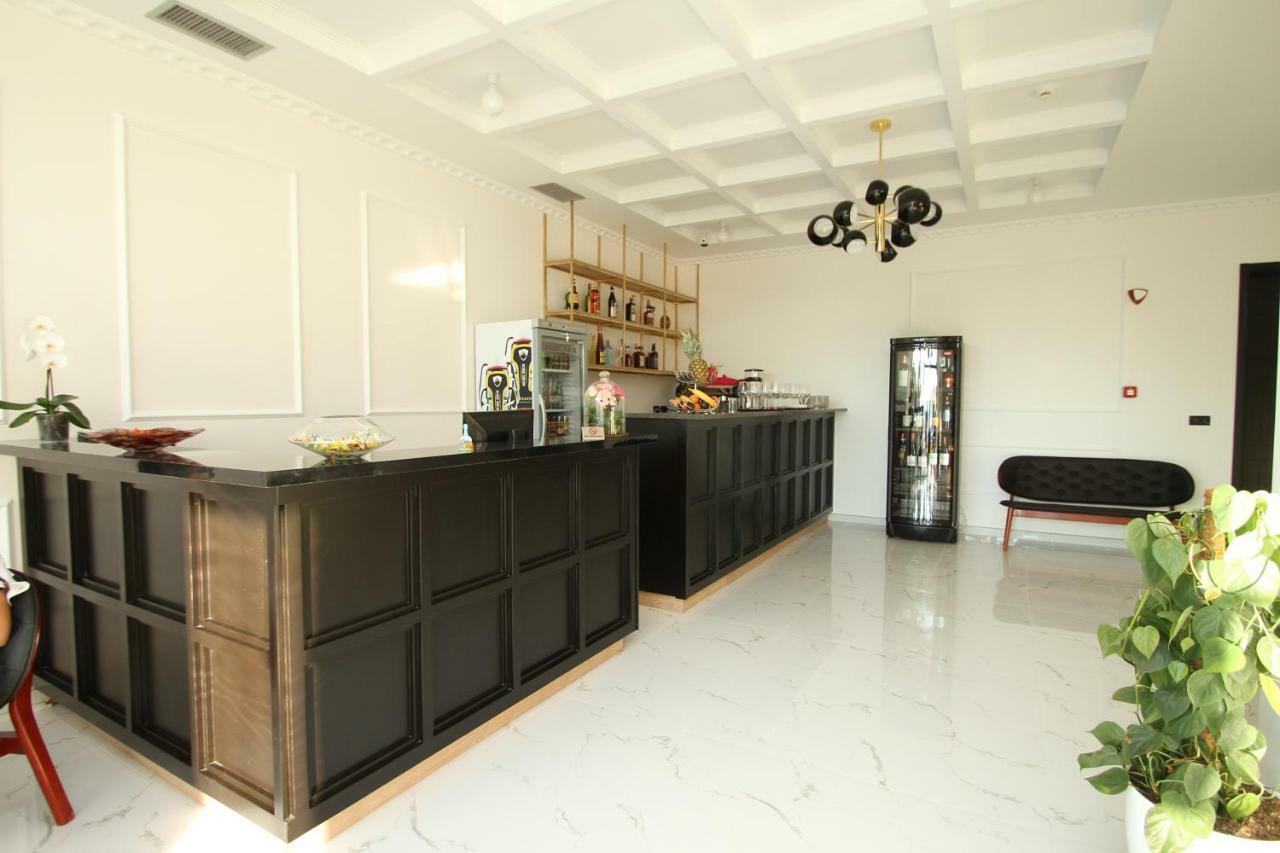 A&G Hotel Radhimë 外观 照片